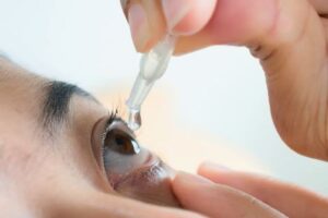 bo sung nuoc mat nhan tao cho tinh trang kho mat