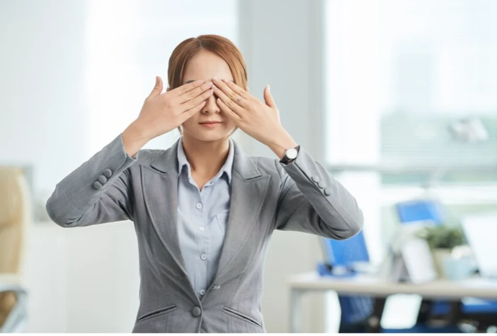 Mắt 4/10 Là Cận Bao Nhiêu Độ? Hiểu Đúng -Hành Động Đúng 9 Mắt 4/10 là cận bao nhiêu độ-Cách cải thiện thị lực 4/10?
