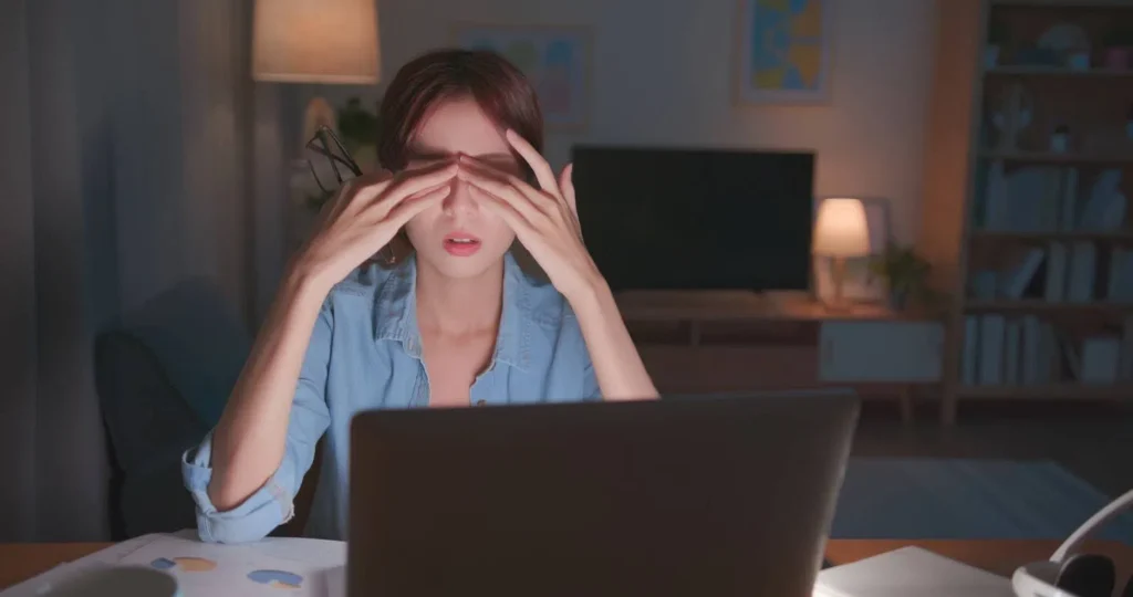 Mắt 5/10 Là Cận Bao Nhiêu Độ? Cách Hiểu Và Xử Lý Thị Lực Giảm Hiệu Quả 4 Mắt 5/10 là cận bao nhiêu độ-Nguyên nhân khiến mắt chỉ còn 5/10?