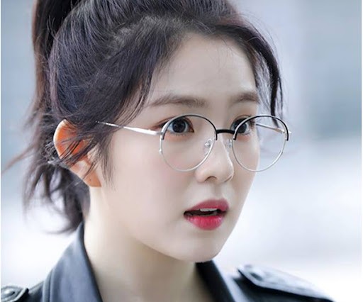 Gọng kính kim loại – Bền, nhẹ và thời trang cho mọi phong cách 9 Gọng kính kim loại tròn